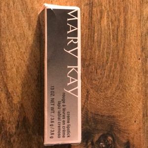 Marykay creme lipstick whipped berries (NWT)